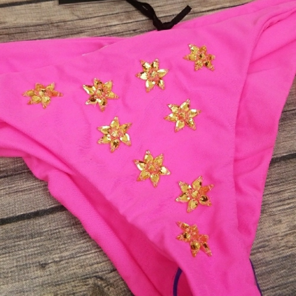 Included in bundle swap out for unavailable item - Picture 4 of 4